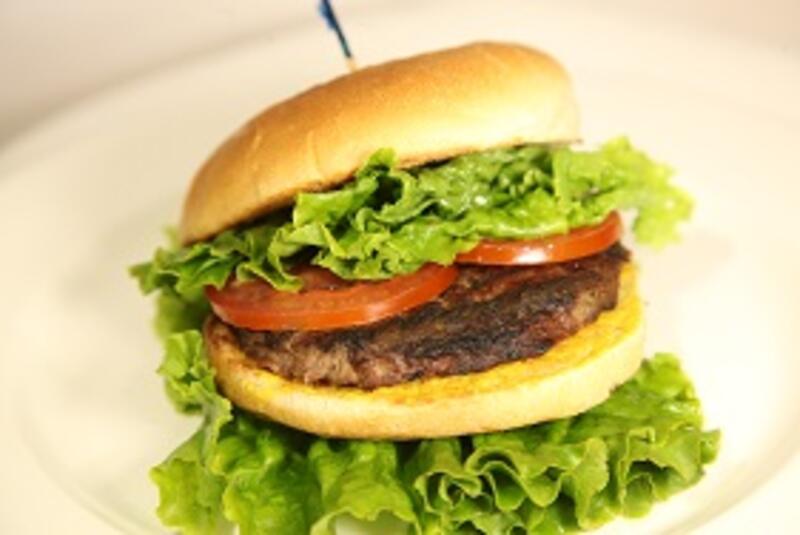 Canyon Classic Burger (580 cal)
